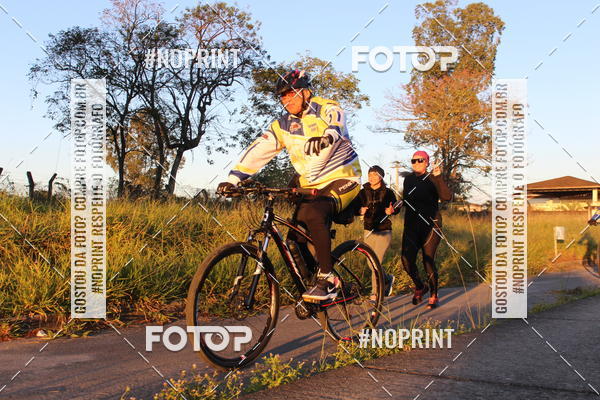 Buy your photos of the eventTreino Amigos da F� - Turma da Corrida e Amigos on Fotop