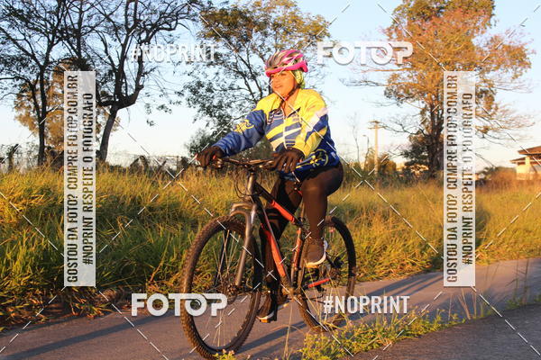 Buy your photos of the eventTreino Amigos da F� - Turma da Corrida e Amigos on Fotop