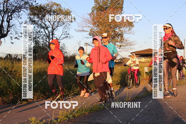 Buy your photos of the eventTreino Amigos da F� - Turma da Corrida e Amigos on Fotop