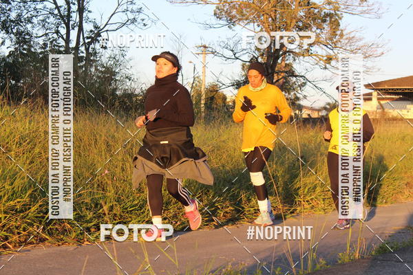 Buy your photos of the eventTreino Amigos da F� - Turma da Corrida e Amigos on Fotop