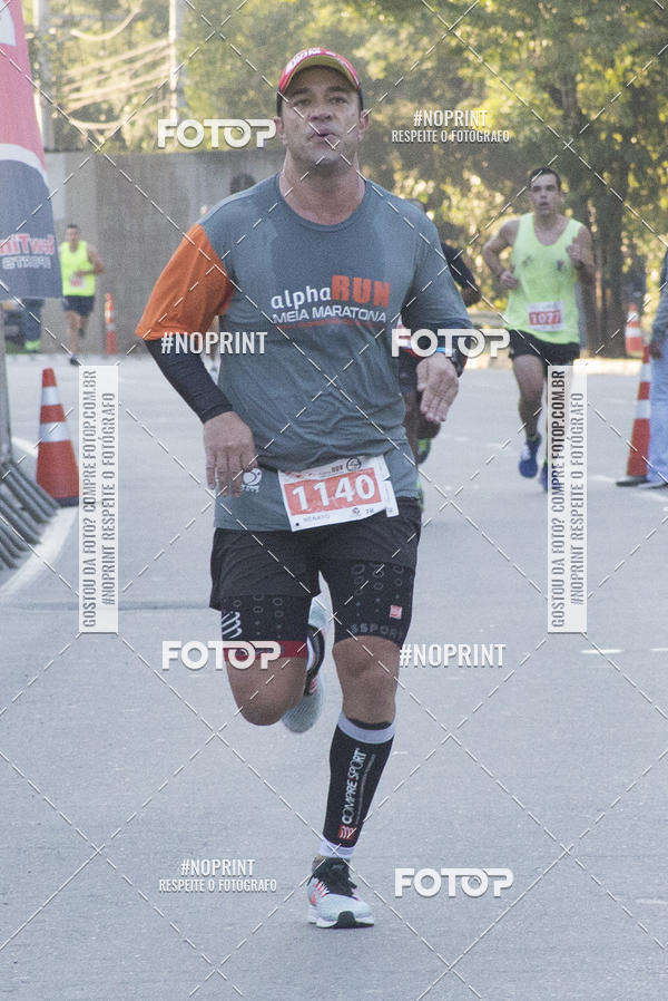 Buy your photos of the eventAlpha Run Series Alphaville 21K on Fotop