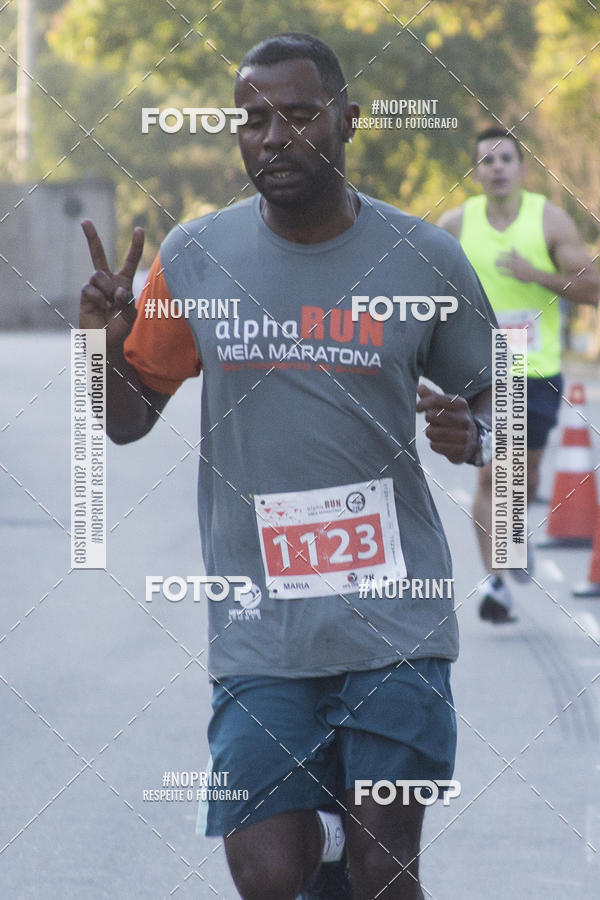 Buy your photos of the eventAlpha Run Series Alphaville 21K on Fotop