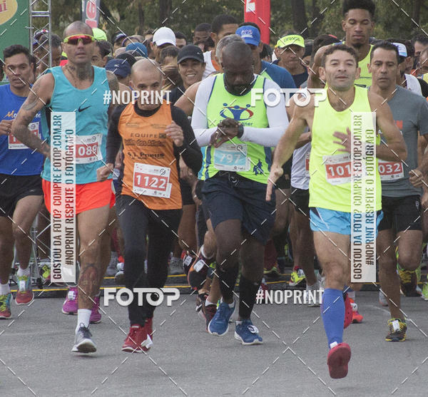 Buy your photos of the eventAlpha Run Series Alphaville 21K on Fotop