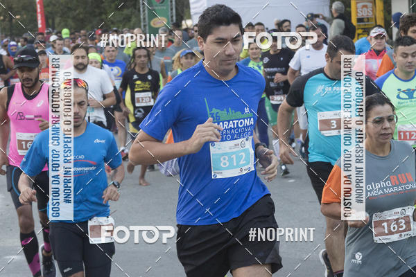 Buy your photos of the eventAlpha Run Series Alphaville 21K on Fotop