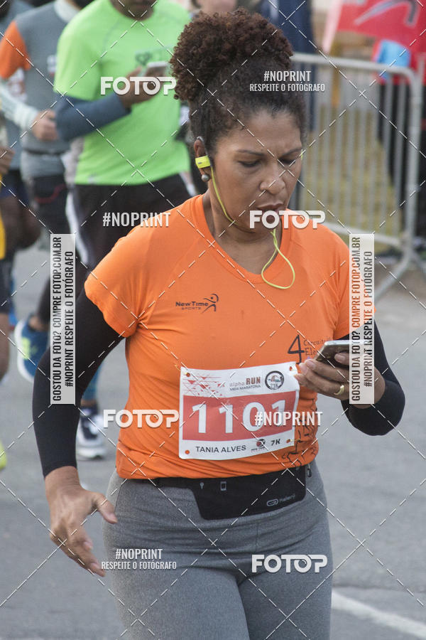 Buy your photos of the eventAlpha Run Series Alphaville 21K on Fotop