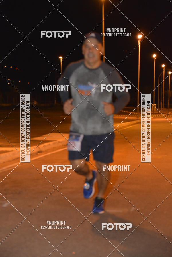 Buy your photos of the eventNight Race Mogi das Cruzes 2019 on Fotop