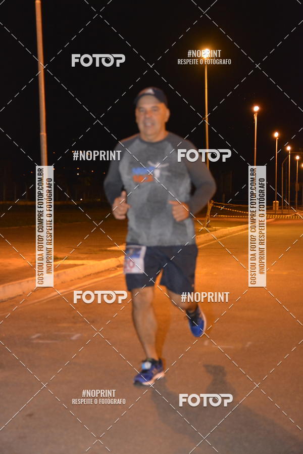 Buy your photos of the eventNight Race Mogi das Cruzes 2019 on Fotop