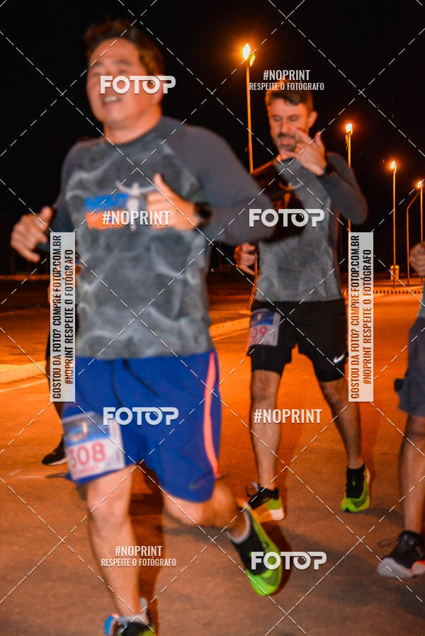 Buy your photos of the eventNight Race Mogi das Cruzes 2019 on Fotop