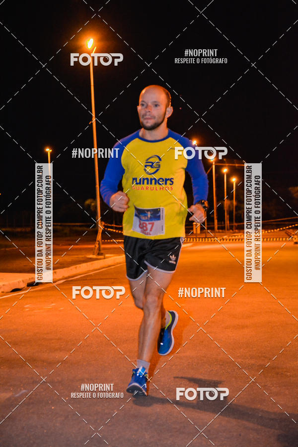 Buy your photos of the eventNight Race Mogi das Cruzes 2019 on Fotop