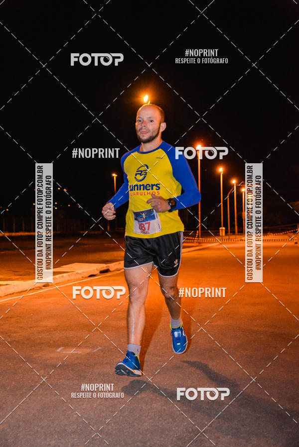 Buy your photos of the eventNight Race Mogi das Cruzes 2019 on Fotop
