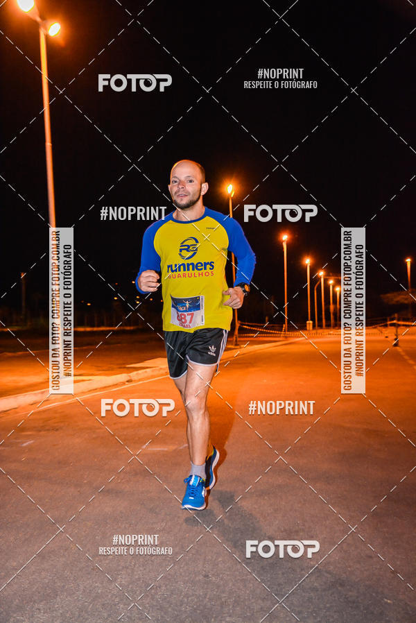 Buy your photos of the eventNight Race Mogi das Cruzes 2019 on Fotop