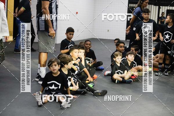 Achetez vos photos de l'vnementBotafogo x Grmio - Nilton Santos- 12/06/2019 sur Fotop