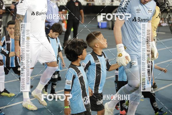 Achetez vos photos de l'vnementBotafogo x Grmio - Nilton Santos- 12/06/2019 sur Fotop