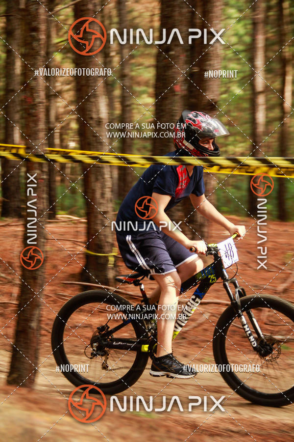 Compra tus fotos del eventoDownhill Pedreira En Fotop