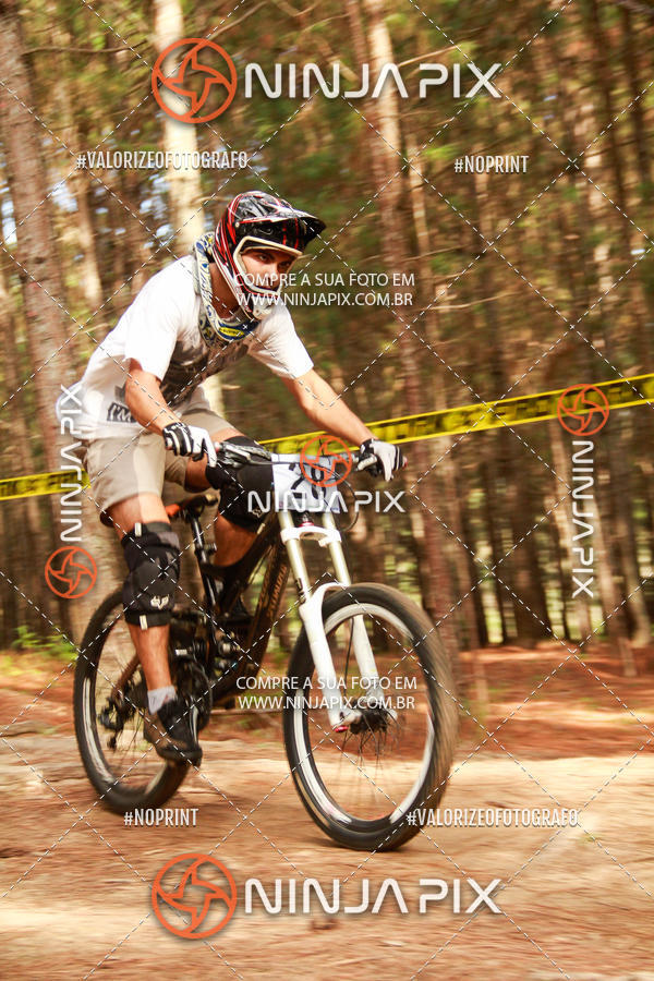 Compra tus fotos del eventoDownhill Pedreira En Fotop