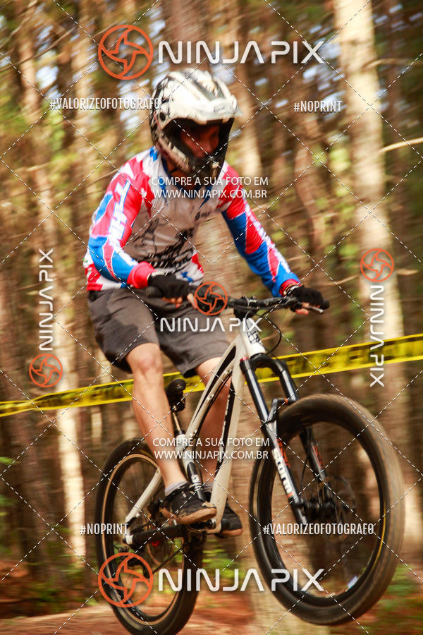 Compra tus fotos del eventoDownhill Pedreira En Fotop