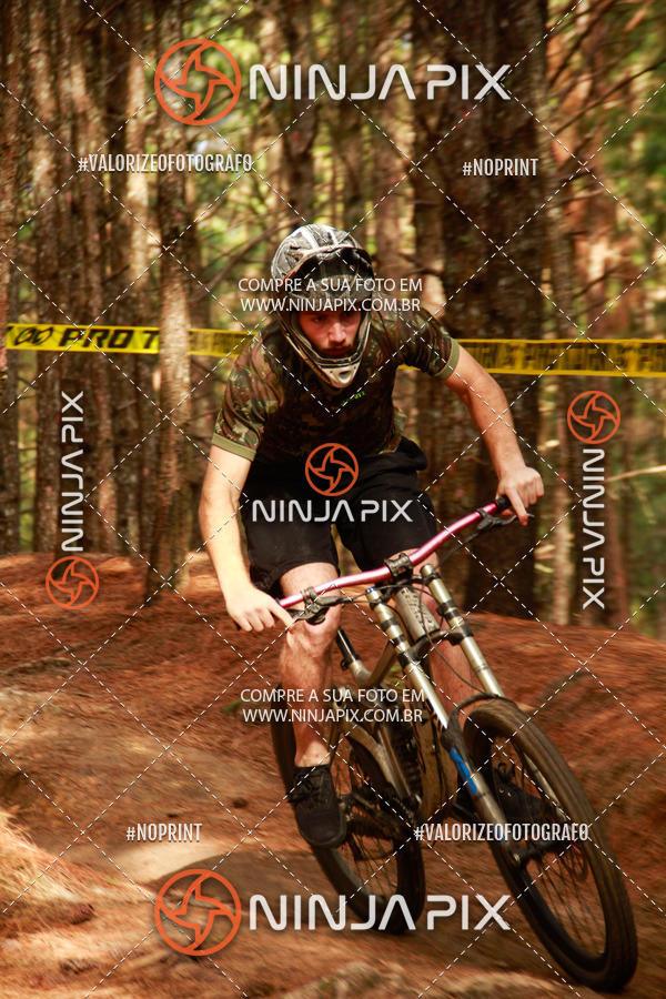 Compra tus fotos del eventoDownhill Pedreira En Fotop