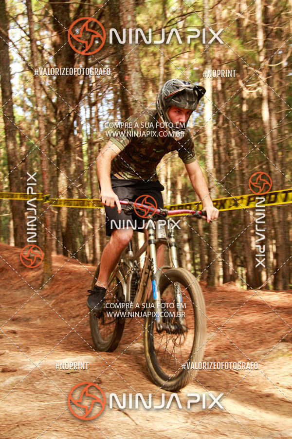 Compra tus fotos del eventoDownhill Pedreira En Fotop