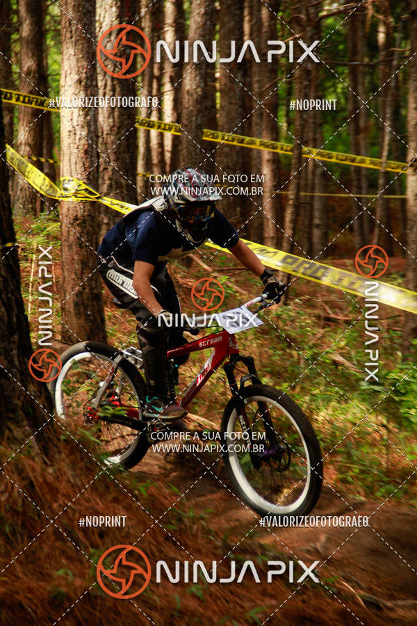 Compra tus fotos del eventoDownhill Pedreira En Fotop