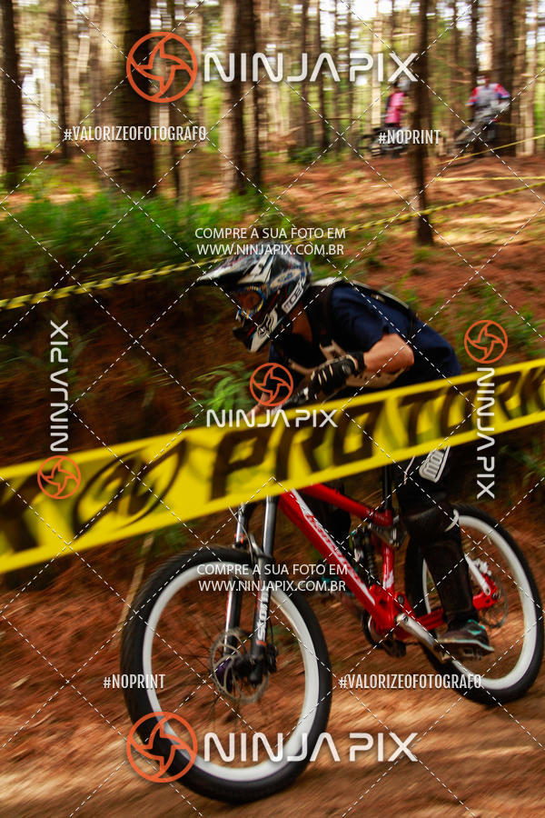 Compra tus fotos del eventoDownhill Pedreira En Fotop