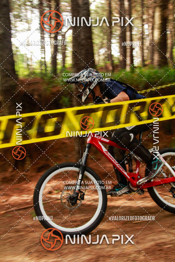 Compra tus fotos del eventoDownhill Pedreira En Fotop