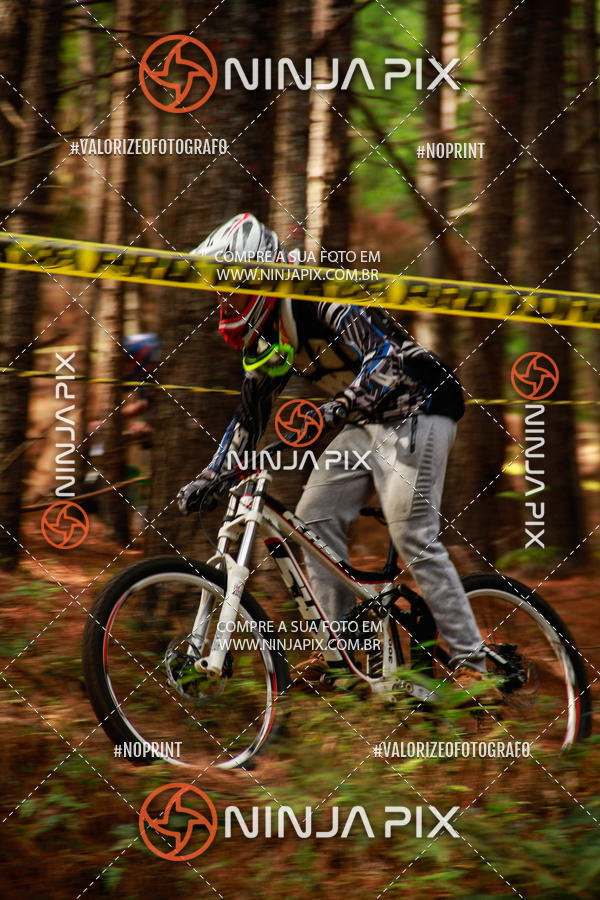 Compra tus fotos del eventoDownhill Pedreira En Fotop