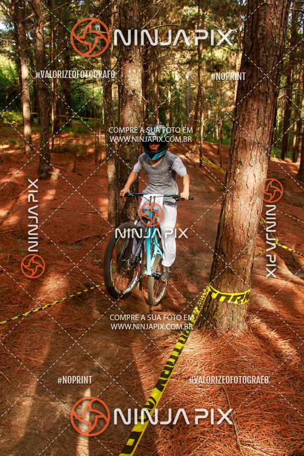 Compra tus fotos del eventoDownhill Pedreira En Fotop