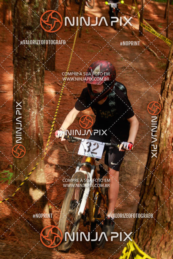 Achetez vos photos de l'vnementDownhill Pedreira sur Fotop