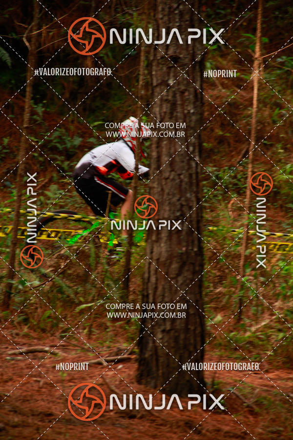 Achetez vos photos de l'vnementDownhill Pedreira sur Fotop