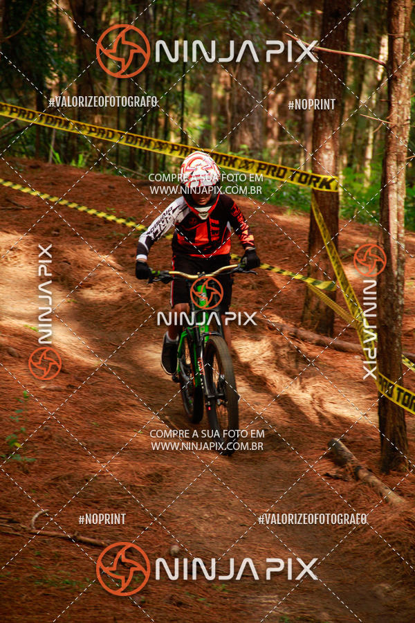 Achetez vos photos de l'vnementDownhill Pedreira sur Fotop