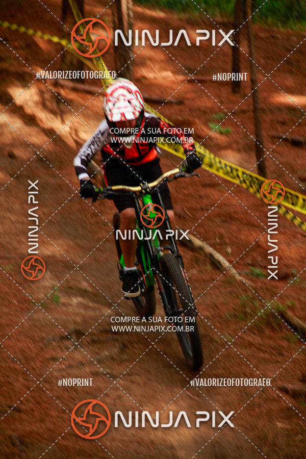 Achetez vos photos de l'vnementDownhill Pedreira sur Fotop