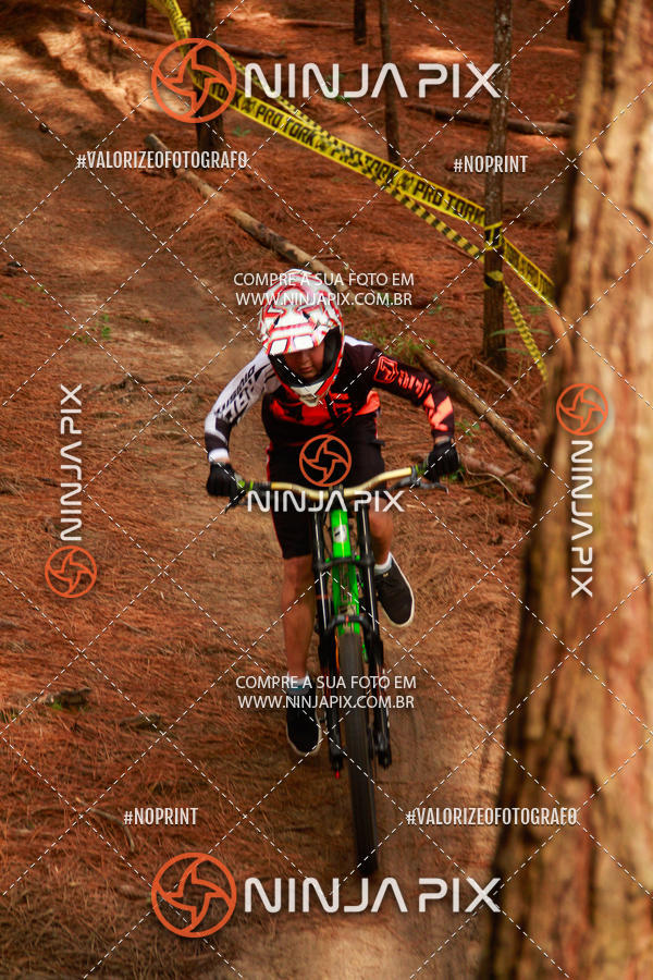 Achetez vos photos de l'vnementDownhill Pedreira sur Fotop