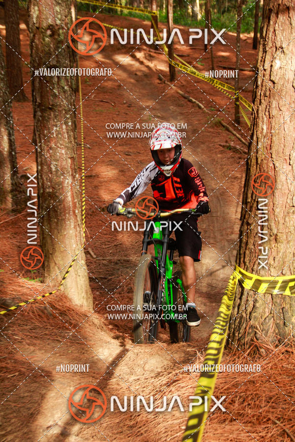 Achetez vos photos de l'vnementDownhill Pedreira sur Fotop