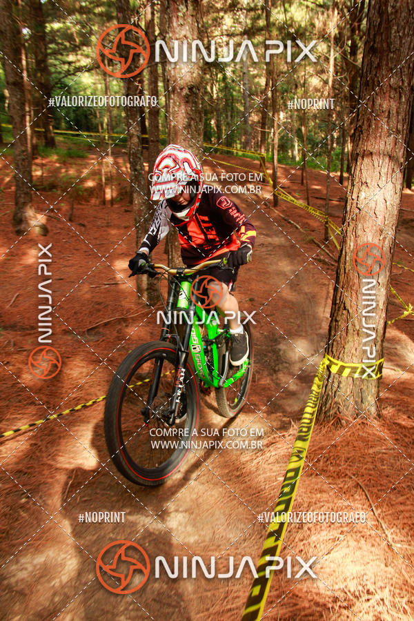Achetez vos photos de l'vnementDownhill Pedreira sur Fotop