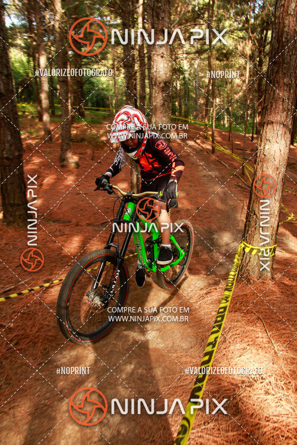 Achetez vos photos de l'vnementDownhill Pedreira sur Fotop