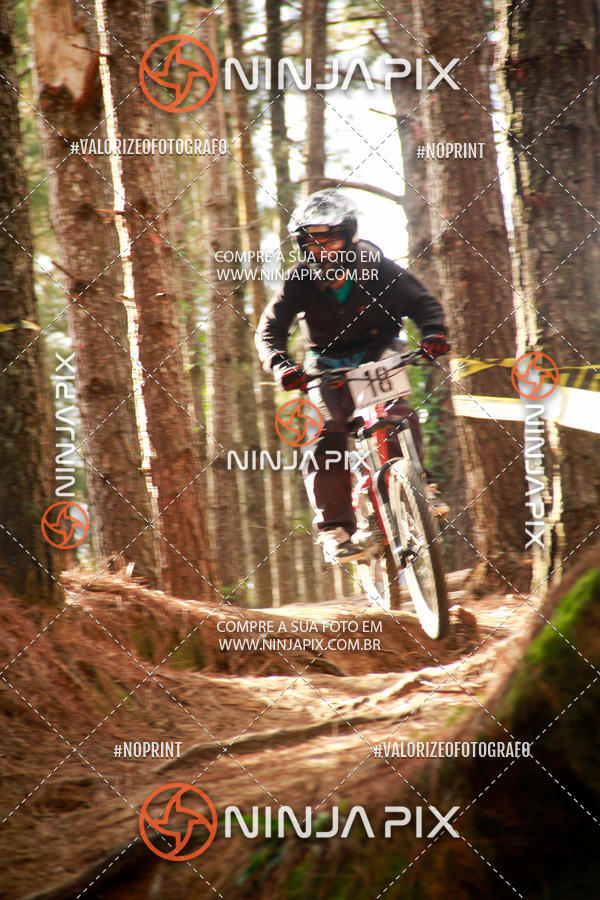 Achetez vos photos de l'vnementDownhill Pedreira sur Fotop