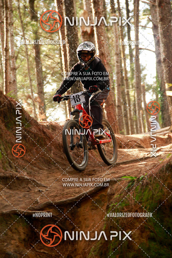 Achetez vos photos de l'vnementDownhill Pedreira sur Fotop