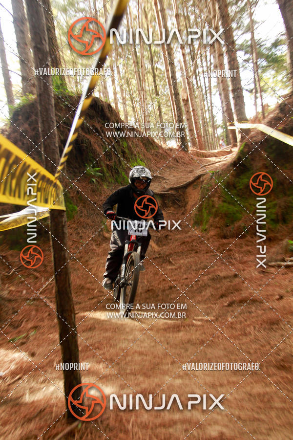 Achetez vos photos de l'vnementDownhill Pedreira sur Fotop