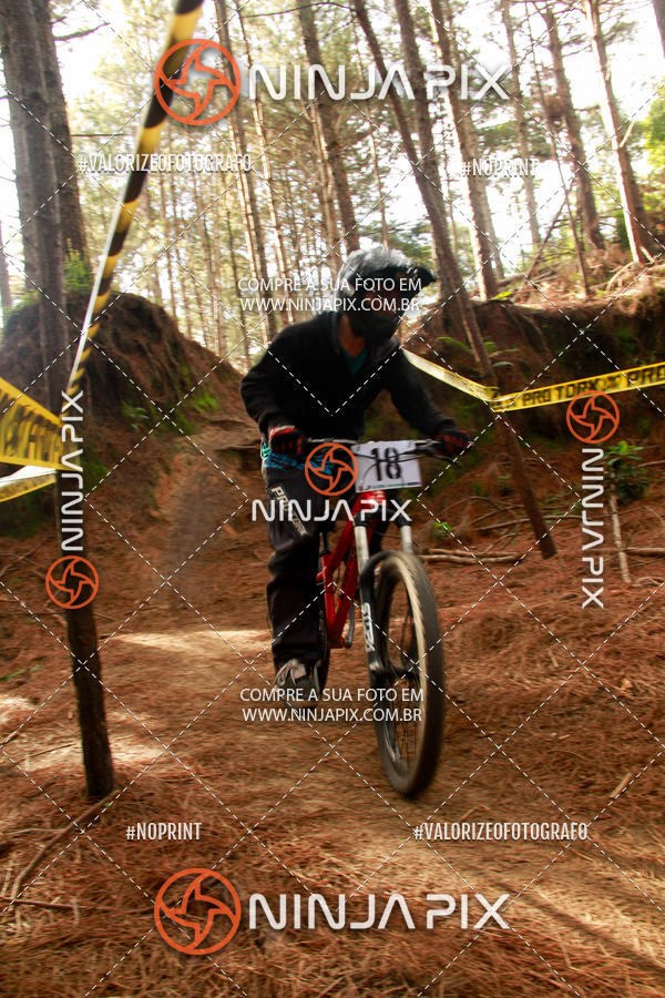 Achetez vos photos de l'vnementDownhill Pedreira sur Fotop