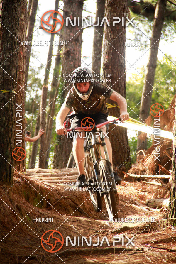 Buy your photos of the eventDownhill Pedreira on Fotop