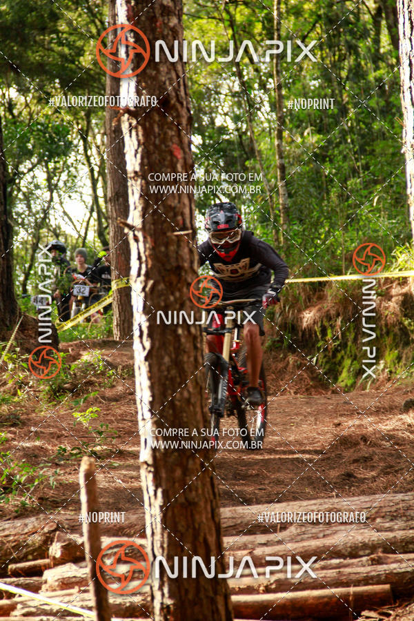 Achetez vos photos de l'vnementDownhill Pedreira sur Fotop