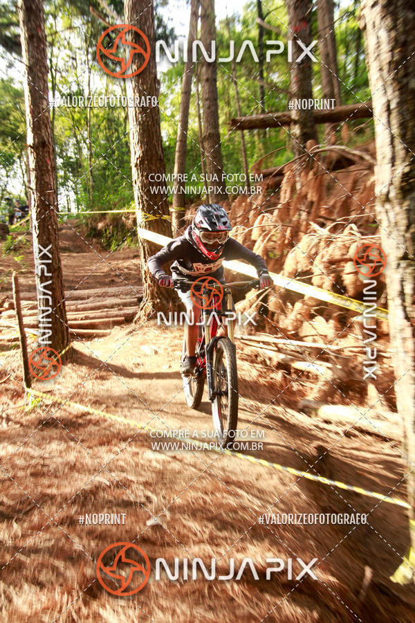 Achetez vos photos de l'vnementDownhill Pedreira sur Fotop