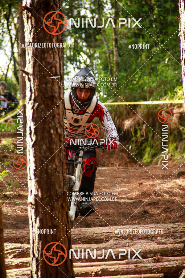 Achetez vos photos de l'vnementDownhill Pedreira sur Fotop