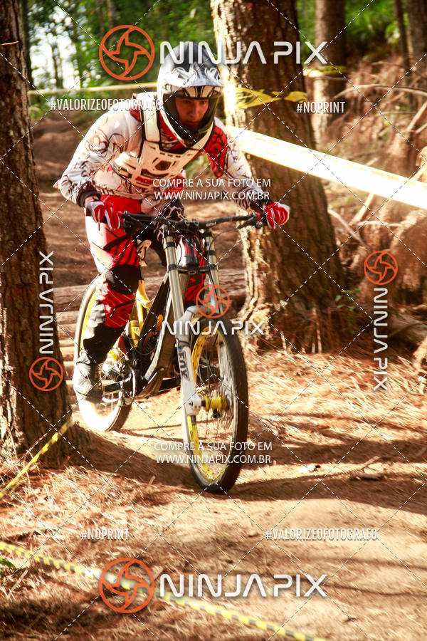 Achetez vos photos de l'vnementDownhill Pedreira sur Fotop
