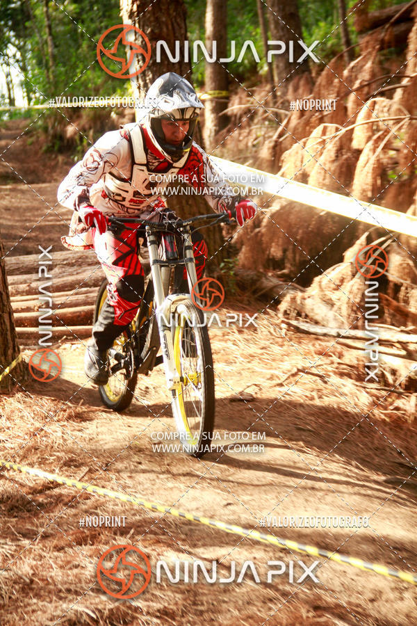 Achetez vos photos de l'vnementDownhill Pedreira sur Fotop