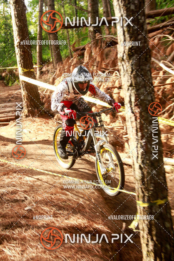 Achetez vos photos de l'vnementDownhill Pedreira sur Fotop