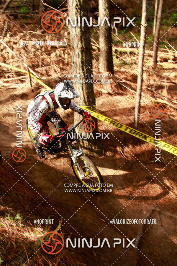 Achetez vos photos de l'vnementDownhill Pedreira sur Fotop