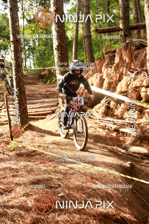 Achetez vos photos de l'vnementDownhill Pedreira sur Fotop