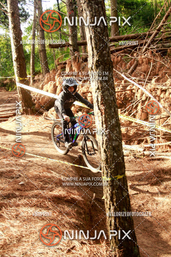 Achetez vos photos de l'vnementDownhill Pedreira sur Fotop