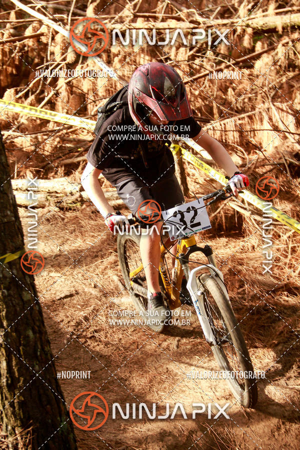 Compra tus fotos del eventoDownhill Pedreira En Fotop